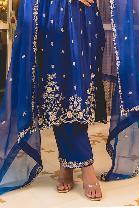 Buy_Surbhi Shah_Blue Spandex, Chiffon Pearls, Embroidery Split V-neck Straight Kurta And Pant _Online_at_Aza_Fashions