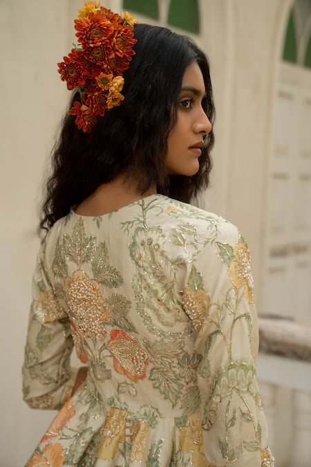 Buy_Paulmi And Harsh_Ivory Silk Zari, Embroidery Marigold Bloom Print Peplum Kurti With Draped Skirt 