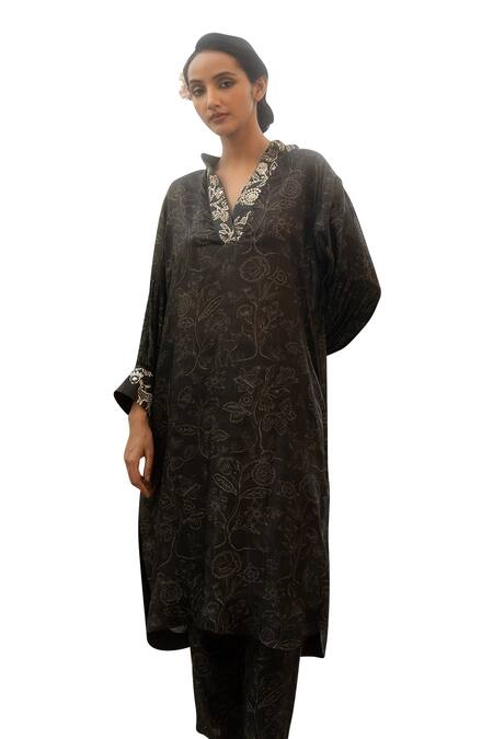 Paulmi And Harsh_Black Silk Embroidery Mandarin Collar Deer Ecstasy Print Kurta With Pant _Online_at_Aza_Fashions