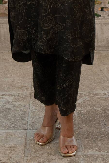 Buy_Paulmi And Harsh_Black Silk Embroidery Mandarin Collar Deer Ecstasy Print Kurta With Pant _Online_at_Aza_Fashions