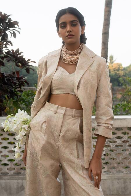 Buy Paulmi And Harsh Ivory Jacquard Embroidery Collared French Bloom Woven Blazer Pant Set Online at Aza Fashions Buy_Paulmi And Harsh_Ivory Jacquard Embroidery Collared French Bloom Woven Blazer Pant Set _Online_at_Aza_Fashions