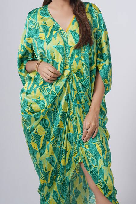 Siarra Green V-neck Tropical Print Kaftan Online at Aza Fashions Siarra_Green V-neck Tropical Print Kaftan _Online_at_Aza_Fashions