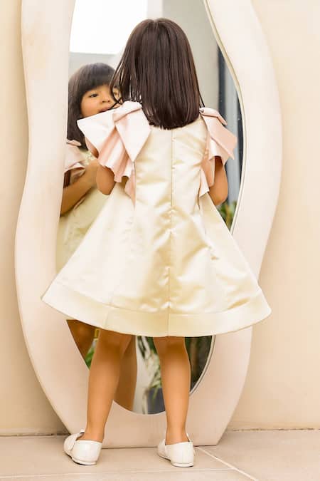 Shop Janyas Closet Green , , Pearls Moon Mist Bow Detailed Dress at Aza Fashions Shop_Janyas Closet_Green , , Pearls Moon Mist Bow Detailed Dress_at_Aza_Fashions