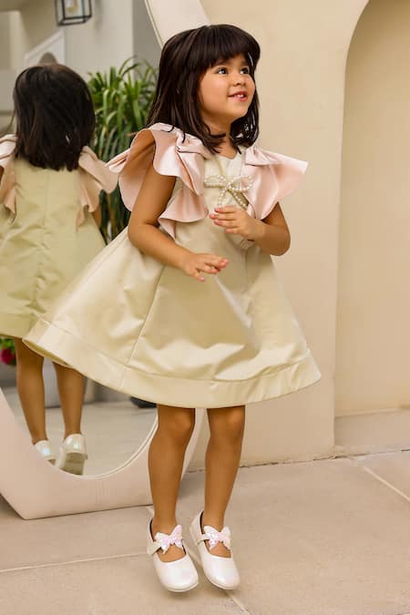 Buy Janyas Closet Green , , Pearls Moon Mist Bow Detailed Dress Online at Aza Fashions Buy_Janyas Closet_Green , , Pearls Moon Mist Bow Detailed Dress_Online_at_Aza_Fashions