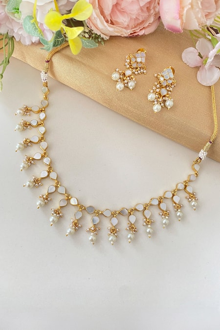 Namasya Mother Of Pearl Embellished Necklace Set 