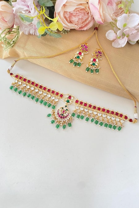 Namasya Half Crescent Carved Pendant Necklace Set 