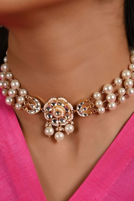 Namasya_White Pearls Floral Carved Pendant Choker Set _Online_at_Aza_Fashions