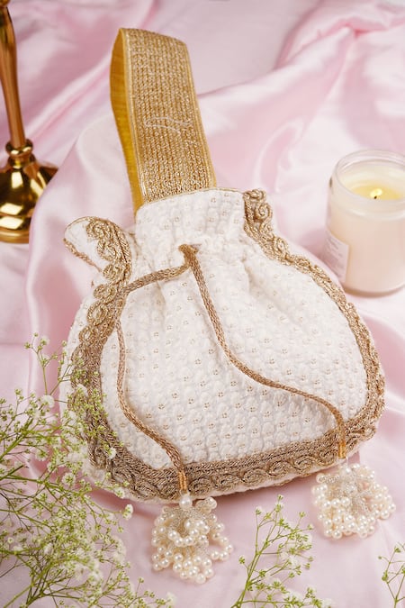 Swabhimann Thread Embroidered Butti Potli 