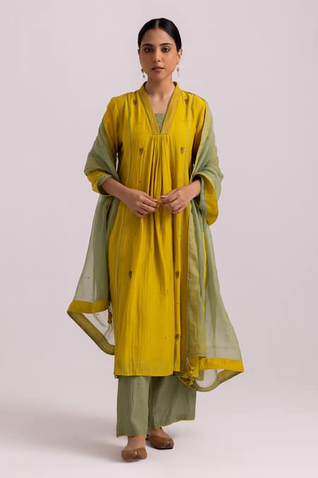 Label Shreya Sharma Yellow Kurta And Pant Chanderi Embroidered Sequin Raised Neck Butti Set 