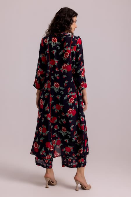 Shop Label Shreya Sharma Black Crepe Embroidery V-neck Anar Pattern Kurta With Pant at Aza Fashions Shop_Label Shreya Sharma_Black Crepe Embroidery V-neck Anar Pattern Kurta With Pant _at_Aza_Fashions