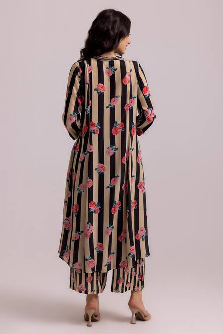 Shop_Label Shreya Sharma_Black Crepe V-neck Rose Stripe Pattern Kurta With Pant _at_Aza_Fashions