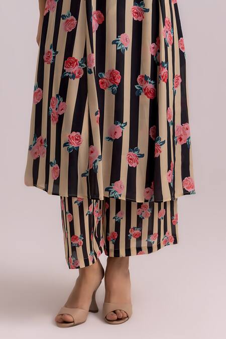 Label Shreya Sharma_Black Crepe V-neck Rose Stripe Pattern Kurta With Pant _Online_at_Aza_Fashions