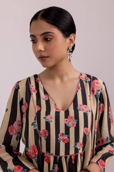 Buy_Label Shreya Sharma_Black Cotton, Silk Embroidery V-neck Rose Stripe Pattern Kurta With Sharara _Online_at_Aza_Fashions