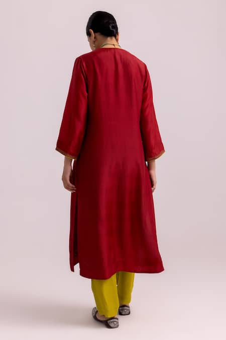 Label Shreya Sharma Flower Embroidered Kurta Pant Set 