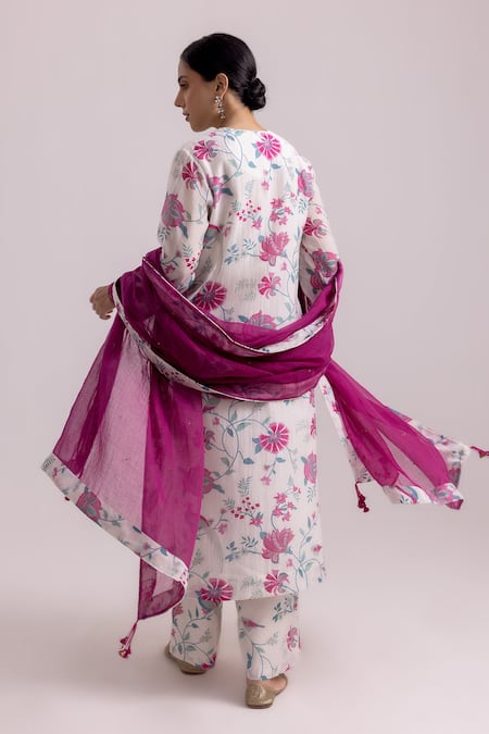 Shop_Label Shreya Sharma_White Chanderi, Kota Doria, Cotton V-neck Floral Vine Print Kurta Pant Set _at_Aza_Fashions