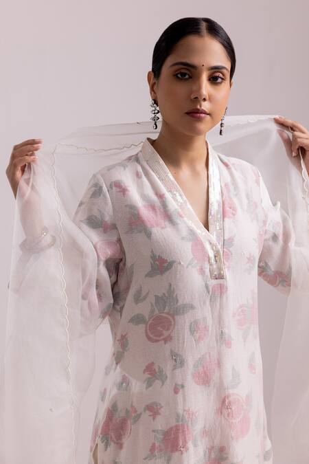 Buy_Label Shreya Sharma_White Chanderi, Kota Doria Sequins V-neck Anar Print Underside Kurta Pant Set _Online_at_Aza_Fashions
