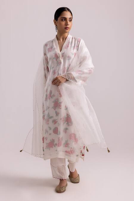 Label Shreya Sharma_White Chanderi, Kota Doria Sequins V-neck Anar Print Underside Kurta Pant Set _at_Aza_Fashions