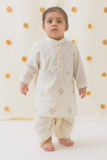 Tiber Taber Cotton Zari Embroidered Kurta With Dhoti Pant 