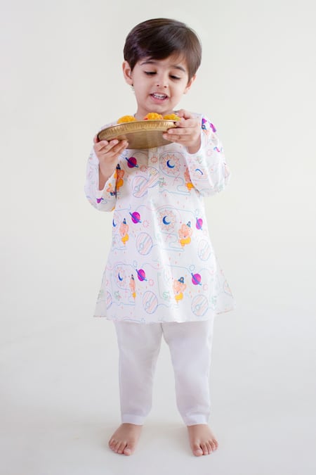 Shop Tiber Taber White Cotton Woven Ganesh Print Straight Kurta With Pant at Aza Fashions Shop_Tiber Taber_White Cotton Woven Ganesh Print Straight Kurta With Pant _at_Aza_Fashions