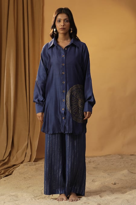 Arpita Sulakshana_Blue Chanderi Foil Printing Collared Hand Painted Shirt Kurta With Pant _Online_at_Aza_Fashions