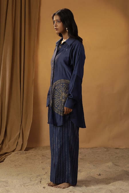 Arpita Sulakshana_Blue Chanderi Foil Printing Collared Hand Painted Shirt Kurta With Pant _at_Aza_Fashions