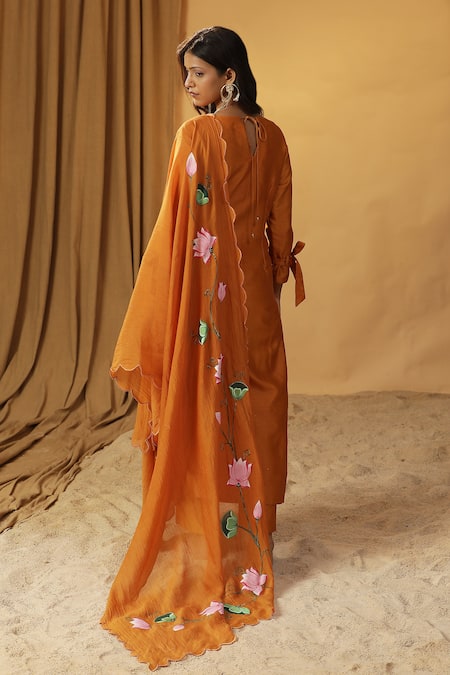Shop Arpita Sulakshana Orange Chanderi Beads, Stones Round Neck Bird Embroidered Kurta And Pant Set at Aza Fashions Shop_Arpita Sulakshana_Orange Chanderi Beads, Stones Round Neck Bird Embroidered Kurta And Pant Set _at_Aza_Fashions