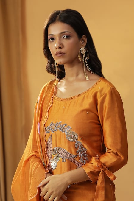 Buy Arpita Sulakshana Orange Chanderi Beads, Stones Round Neck Bird Embroidered Kurta And Pant Set Buy_Arpita Sulakshana_Orange Chanderi Beads, Stones Round Neck Bird Embroidered Kurta And Pant Set