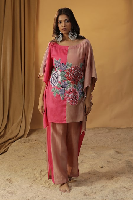 arpita sulakshana Pink Chanderi Hand Paint Floral Round Color Block Kaftan With Pant 