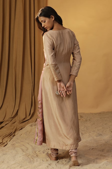 Shop Arpita Sulakshana Peach Silk Gota Patti, Embroidery Leopard Print Color Block Kurta And Churidar Set at Aza Fashions Shop_Arpita Sulakshana_Peach Silk Gota Patti, Embroidery Leopard Print Color Block Kurta And Churidar Set _at_Aza_Fashions