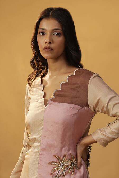 Arpita Sulakshana Peach Silk Gota Patti, Embroidery Leopard Print Color Block Kurta And Churidar Set at Aza Fashions Arpita Sulakshana_Peach Silk Gota Patti, Embroidery Leopard Print Color Block Kurta And Churidar Set _at_Aza_Fashions