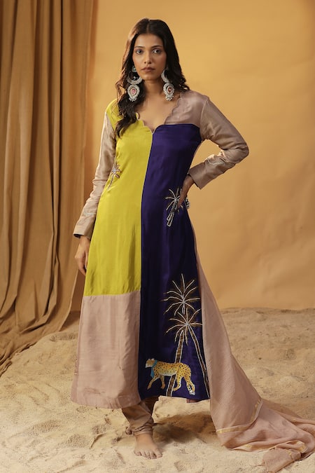 Shop_Arpita Sulakshana_Peach Silk Gota Patti, Embroidery Leopard Block Kurta And Churidar Set _Online_at_Aza_Fashions
