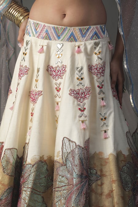 Buy_Arpita Sulakshana_Ivory Silk, Crepe, Net Sequins, Cut Work, Scallop Border Cape Lehenga Set 