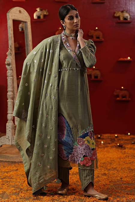 arpita sulakshana Butterfly Hand Painted Kurta Set 