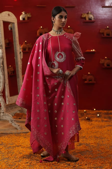 arpita sulakshana Chandbali Embroidered Kurta Set 