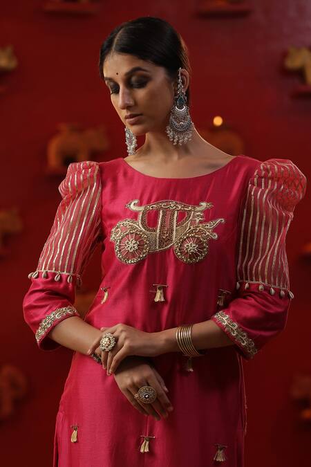 Arpita Sulakshana_Pink Cotton, Chanderi Silk, Crepe Tassels Boat Neck Palkhi Embroidered Kurta Set _Online_at_Aza_Fashions