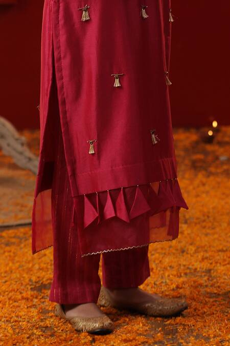 Shop Arpita Sulakshana Pink Cotton, Chanderi Silk, Crepe Tassels Boat Neck Palkhi Embroidered Kurta Set Online at Aza Fashions Shop_Arpita Sulakshana_Pink Cotton, Chanderi Silk, Crepe Tassels Boat Neck Palkhi Embroidered Kurta Set _Online_at_Aza_Fashions