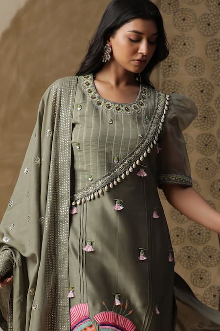 Arpita Sulakshana Green Chanderi Silk, Crepe Sequins, Beads, Flower Hand Painted Kurta Pant Set Online at Aza Fashions Arpita Sulakshana_Green Chanderi Silk, Crepe Sequins, Beads, Flower Hand Painted Kurta Pant Set _Online_at_Aza_Fashions