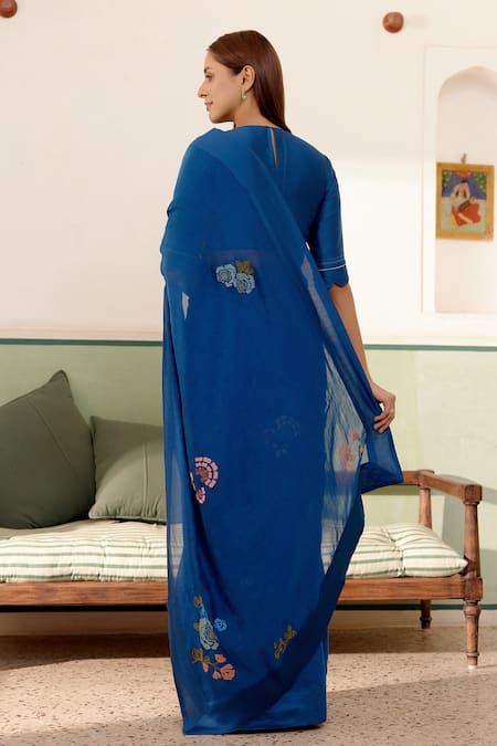 Shop Vaayu Blue Cotton, Muslin Embroidery Round Neck Floral Applique Saree With Blouse at Aza Fashions Shop_Vaayu_Blue Cotton, Muslin Embroidery Round Neck Floral Applique Saree With Blouse_at_Aza_Fashions