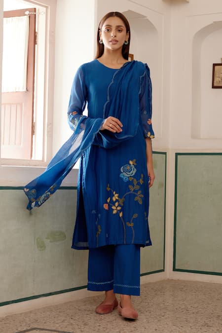 Vaayu Flower Applique Embroidered Kurta Set 