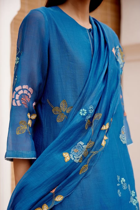 Buy Vaayu Blue Cotton, Muslin Embroidery Round Neck Floral Kurta Set Online at Aza Fashions Buy_Vaayu_Blue Cotton, Muslin Embroidery Round Neck Floral Kurta Set _Online_at_Aza_Fashions