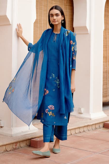 Buy Vaayu Blue Cotton, Muslin Embroidery Round Neck Floral Kurta Set Buy_Vaayu_Blue Cotton, Muslin Embroidery Round Neck Floral Kurta Set