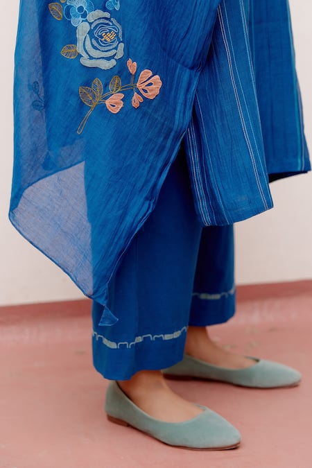 Shop_Vaayu_Blue Cotton, Muslin Embroidery Round Neck Linear Kurta Set_Online_at_Aza_Fashions