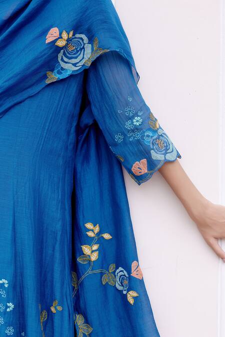 Shop_Vaayu_Blue Cotton, Muslin Embroidery V-neck Floral Applique Anarkali With Dupatta