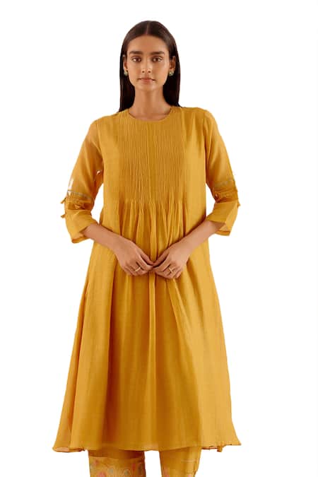 Shop Vaayu Yellow Cotton, Muslin Embroidery Round Neck Pintuck Kurta And Pant Set Shop_Vaayu_Yellow Cotton, Muslin Embroidery Round Neck Pintuck Kurta And Pant Set