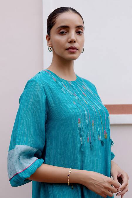 Buy_Vaayu_Blue Cotton, Muslin Embroidery Round Neck Stripe Print Kurta And Pant Set