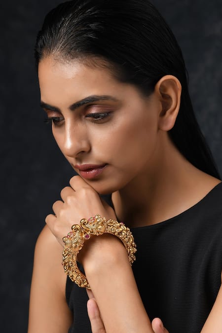 Shop_Paisley Pop_Gold Plated Embroidery, Stones Temple Work Embossed Bangle 