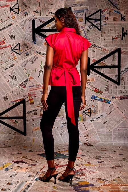 Shop_Echke_Maroon Lycra Cotton Plain Collar Pleated Shirt _at_Aza_Fashions