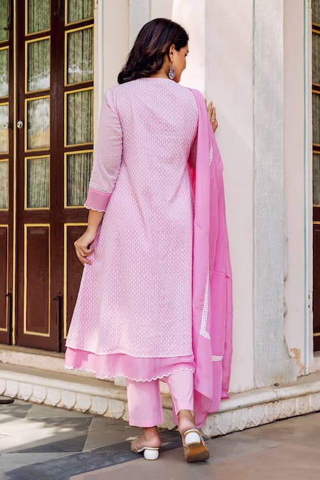 Shop Missprint Pink Kota Doria, Cotton, Organza Lace V-neck Meadow Hand Block Print Kurta Set at Aza Fashions Shop_Missprint_Pink Kota Doria, Cotton, Organza Lace V-neck Meadow Hand Block Print Kurta Set _at_Aza_Fashions