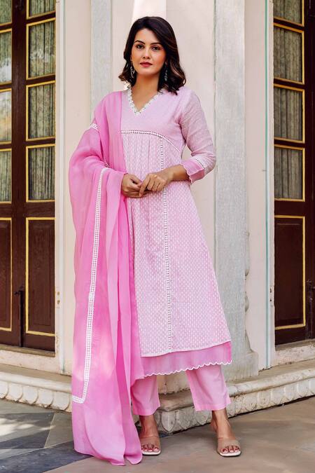 Buy Missprint Pink Kota Doria, Cotton, Organza Lace V-neck Meadow Hand Block Print Kurta Set Online at Aza Fashions Buy_Missprint_Pink Kota Doria, Cotton, Organza Lace V-neck Meadow Hand Block Print Kurta Set _Online_at_Aza_Fashions