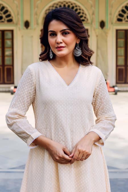 Shop Missprint Beige Kota Doria, Cotton Lace V-neck Desert Blossom Detailed Kurta Set Online at Aza Fashions Shop_Missprint_Beige Kota Doria, Cotton Lace V-neck Desert Blossom Detailed Kurta Set _Online_at_Aza_Fashions